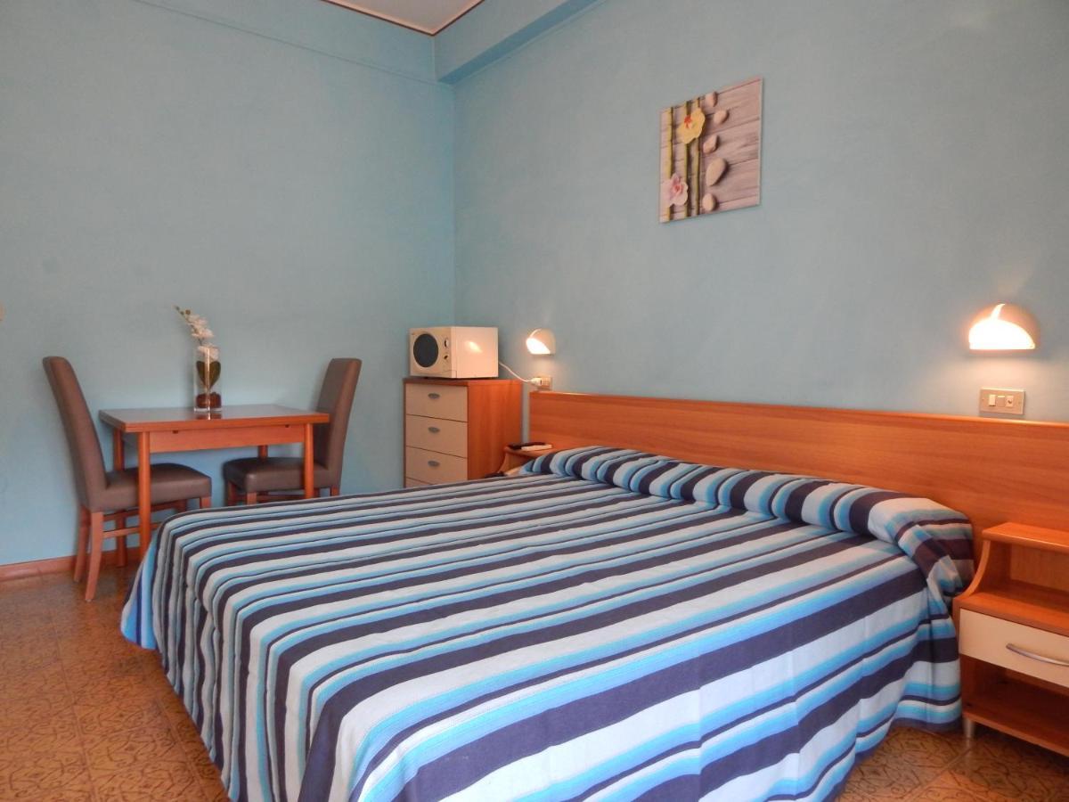 Hotel Vera Riccione Eksteriør bilde